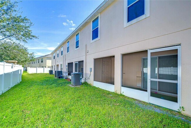 Building Photo - 5005 Chipotle Ln