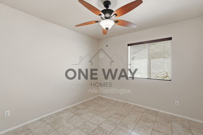 Building Photo - 819 E Cindy St