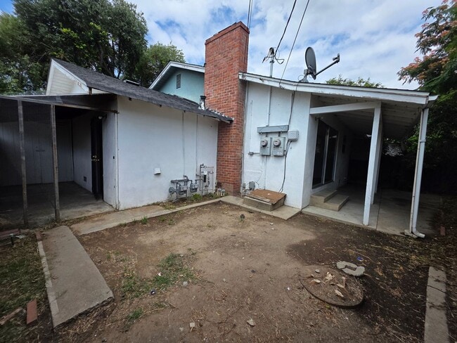 Building Photo - Bowen/Phelps Duplex