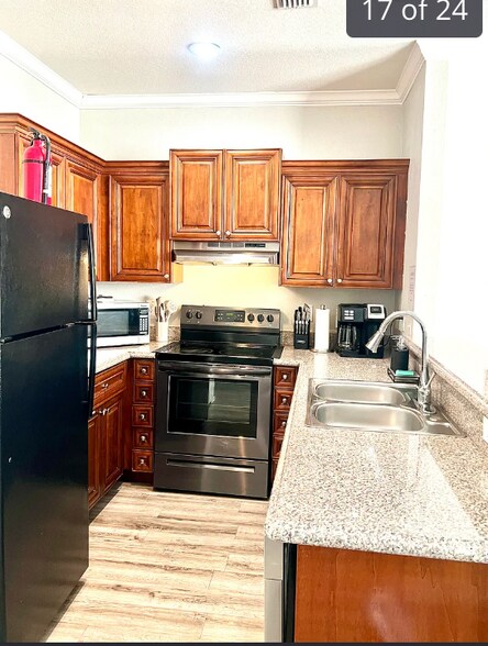 Building Photo - 2324 Aldergate Dr