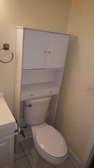 Building Photo - 3000 Golden Rd