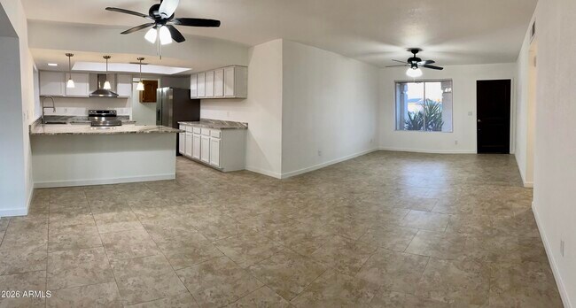 Building Photo - 2121 W Sequoia Dr