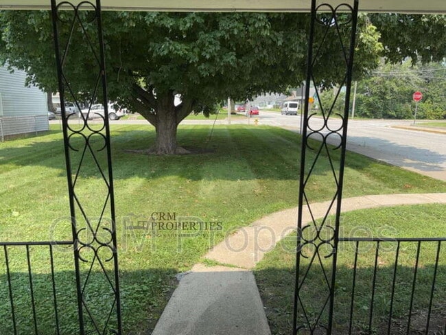 Building Photo - 1019 N McCann St