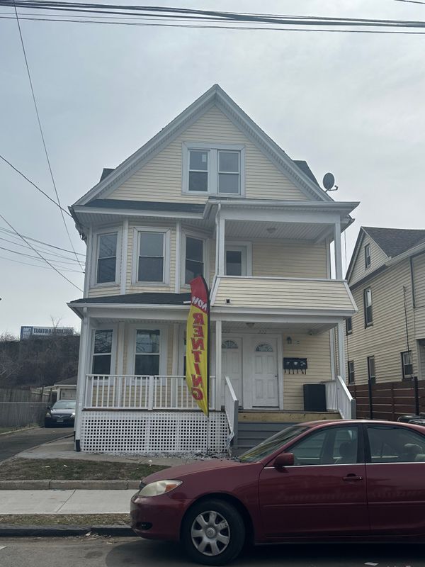 Building Photo - 220-222-222 Beardsley St