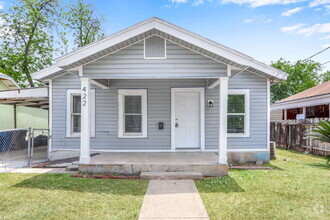 Building Photo - "Charming 3-Bedroom Sanctuary on Buckingha...
