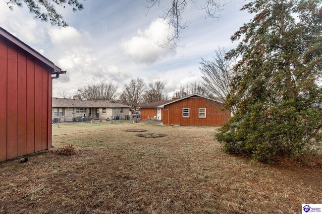 Building Photo - 509 N Mantle Ave