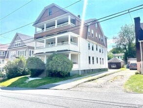 Building Photo - 43 Fox St