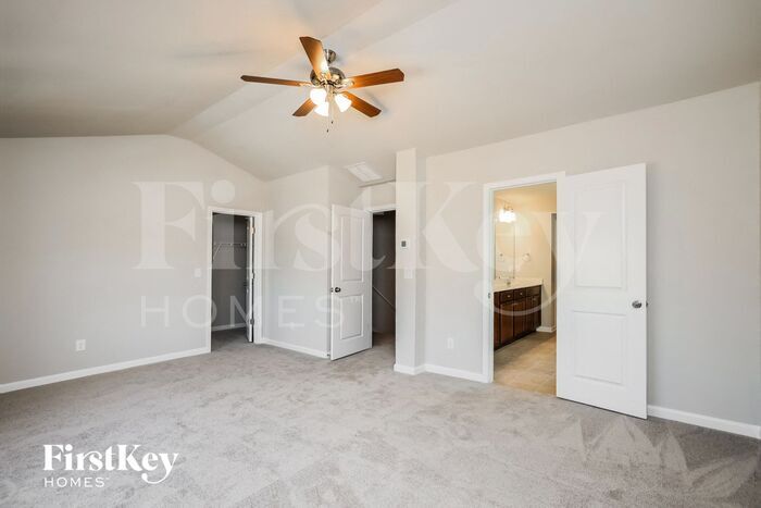 Building Photo - 3100 Baylor Cir