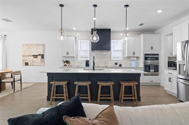 Building Photo - 18362 Serene Lk Lp