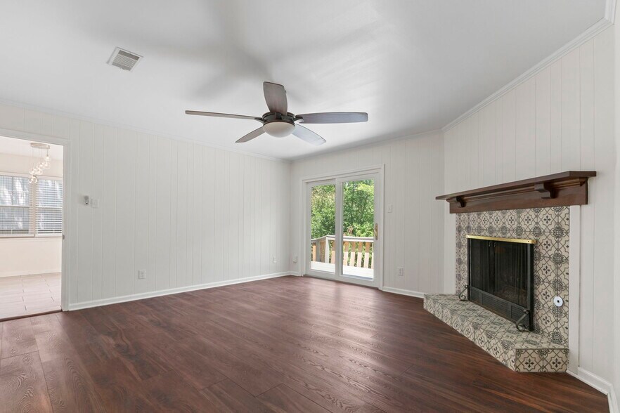 Building Photo - 11220 Bainbridge Dr