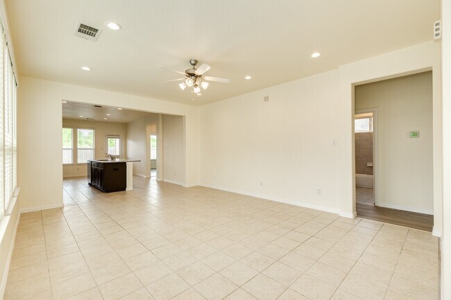 Building Photo - 1301 Scarlet Mountain Dr