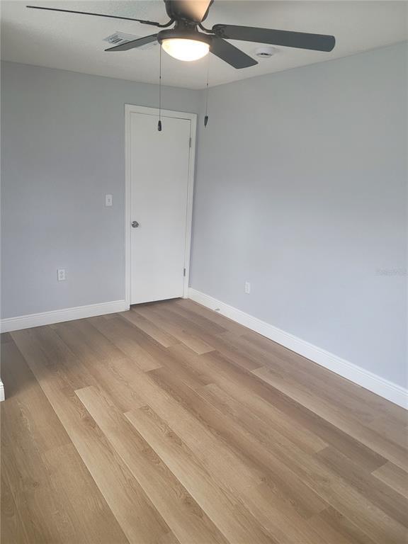 Building Photo - 1320 S Oleander Ave