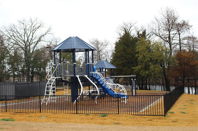 Building Photo - 5010 Flanagan Dr