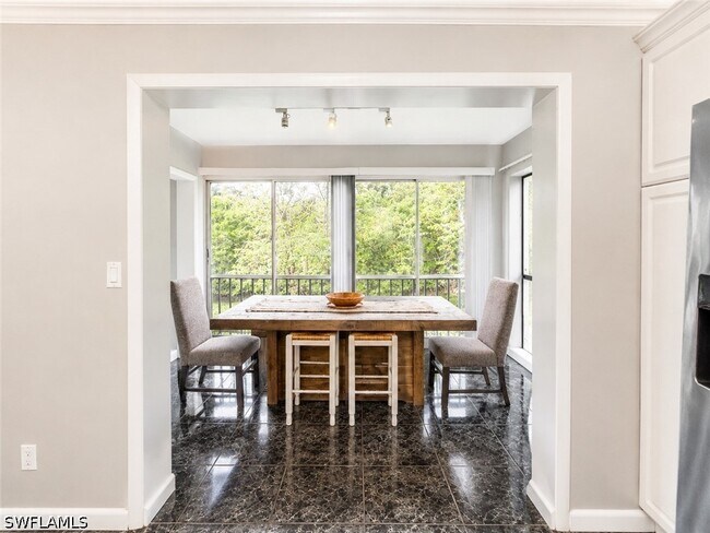 Building Photo - 112 Bobolink Way