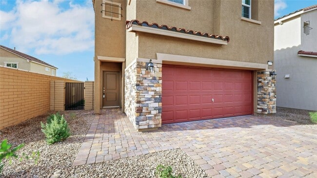 Building Photo - 404 Grand Toccata St