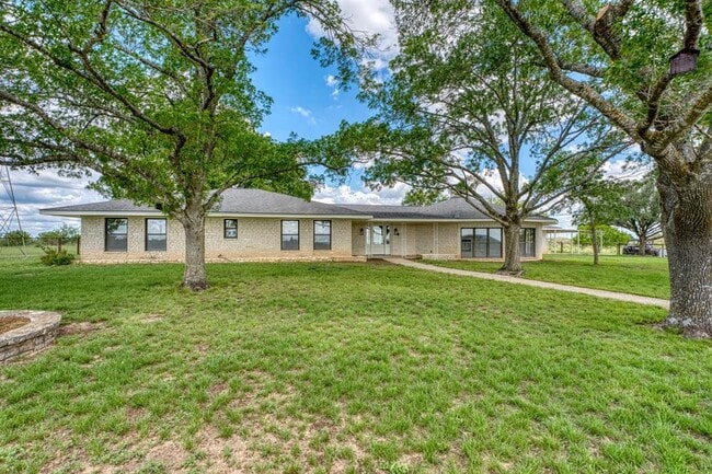 Building Photo - 614 Co Rd 207