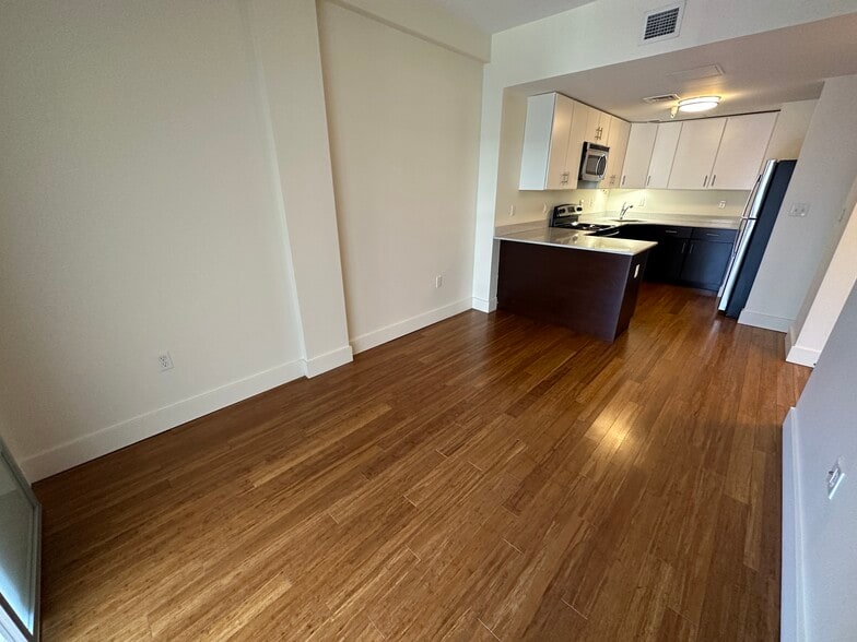 Building Photo - 25 Winter St