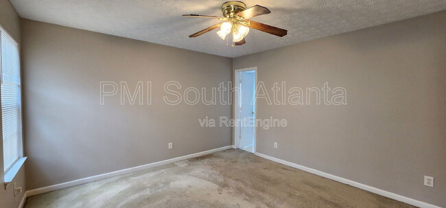 Building Photo - 2330 Burdett Ridge Dr