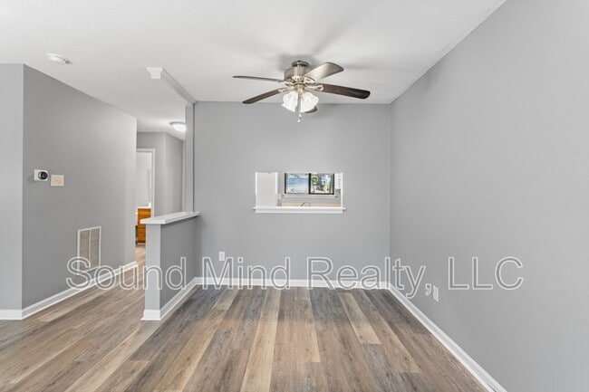 Building Photo - 4249 Lake Ridge Dr