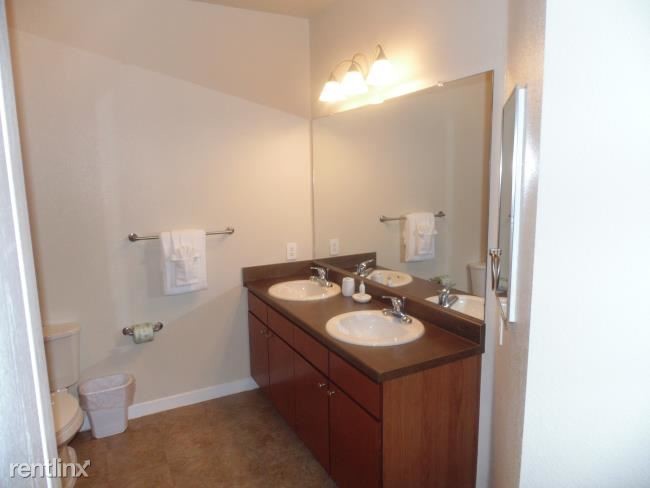 Building Photo - 13581 Via Varra