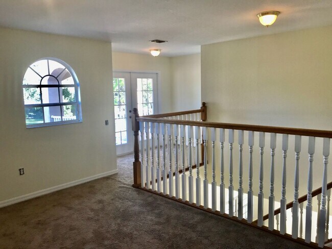 Building Photo - Great 4 bedroom pool home in gated community