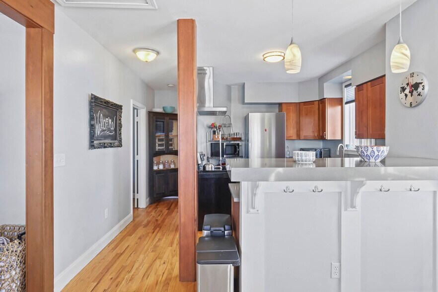 Building Photo - 372 Broadway