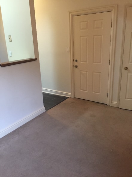 Building Photo - 1304 Liverpool St