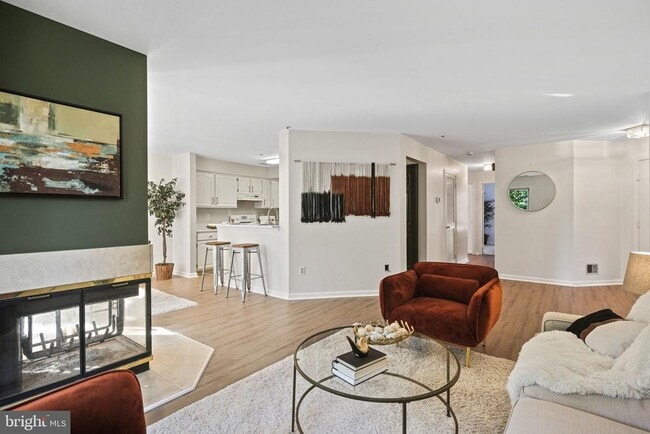 Building Photo - 5006 Dorsey Hall Dr