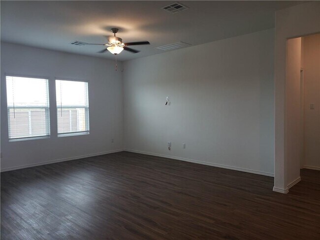 Building Photo - 125 Wolseley Dr