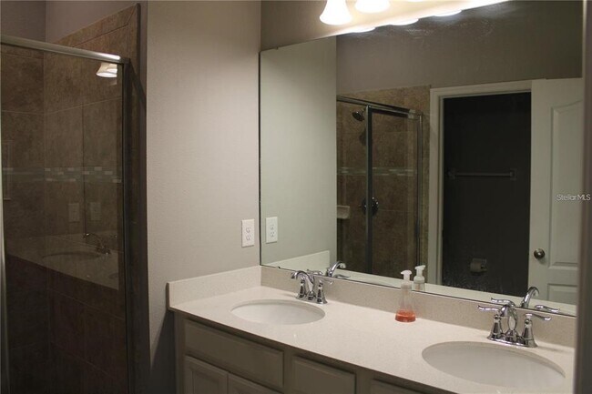 Building Photo - 6005 113th Terrace E