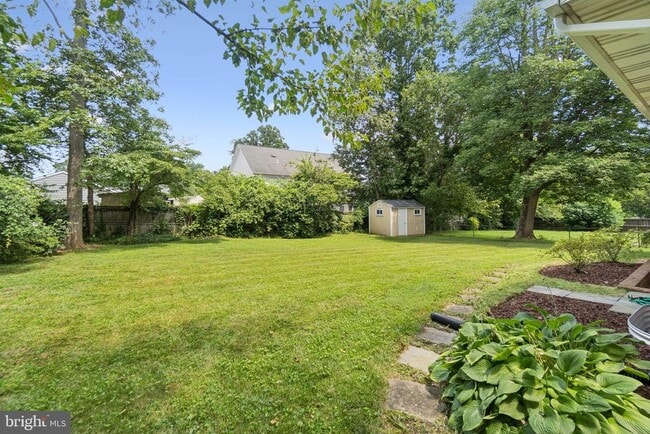 Building Photo - 7412 Farnum St