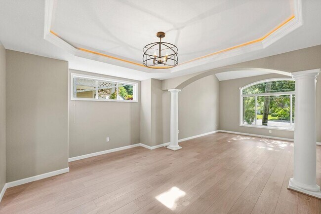Building Photo - Spacious Sunrise Home for Rent in Puyallup...