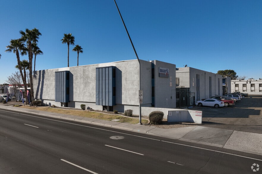 Building Photo - Mark at 87 Apartments