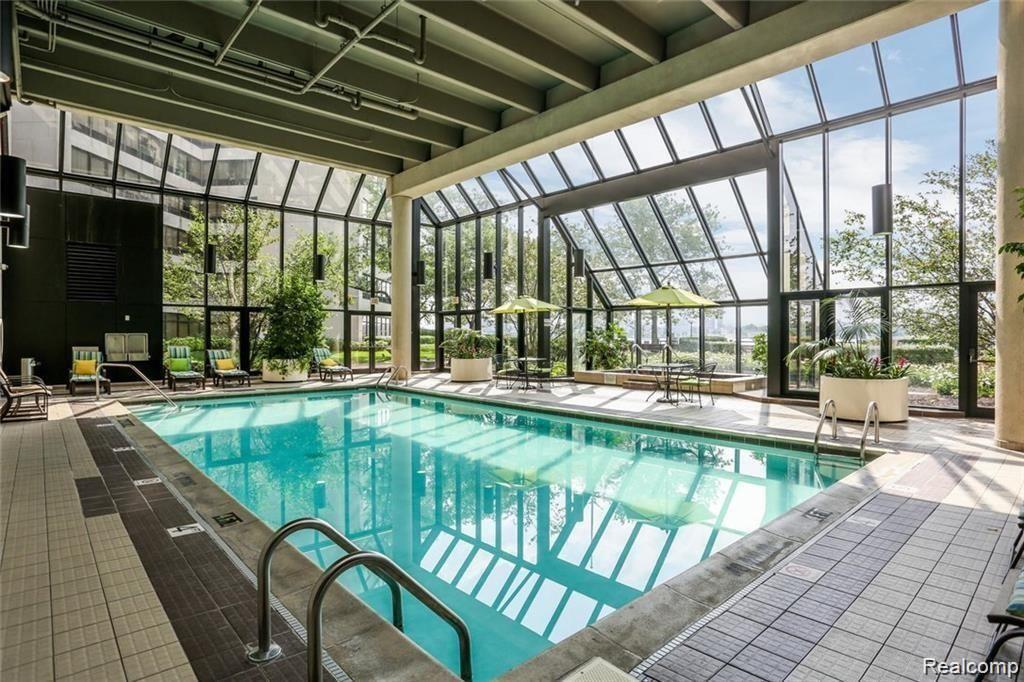 Building Photo - 300 Riverfront Dr