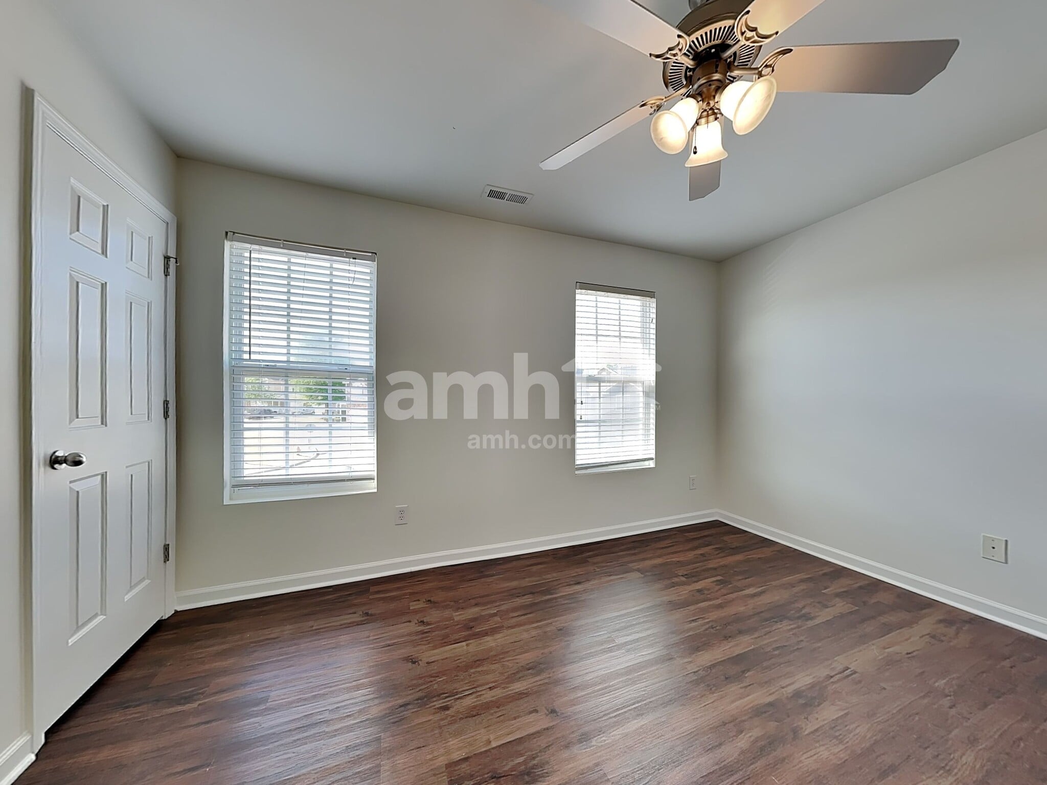 Building Photo - 1209 Plexor Ln