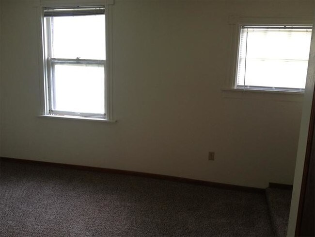 Building Photo - 408 Walnut St