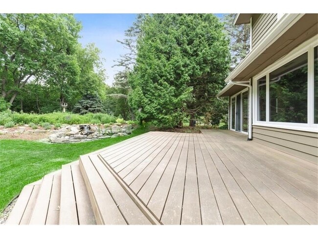 Building Photo - 7140 Willow View Cove