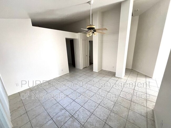 Building Photo - 5716 Grand Entries Dr