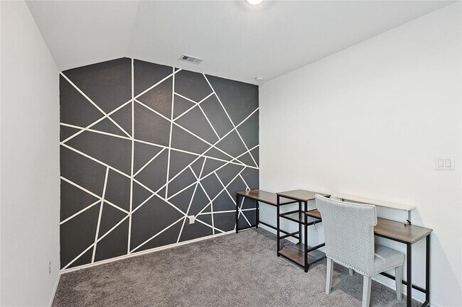 Building Photo - 4811 Sierra Ridge Dr
