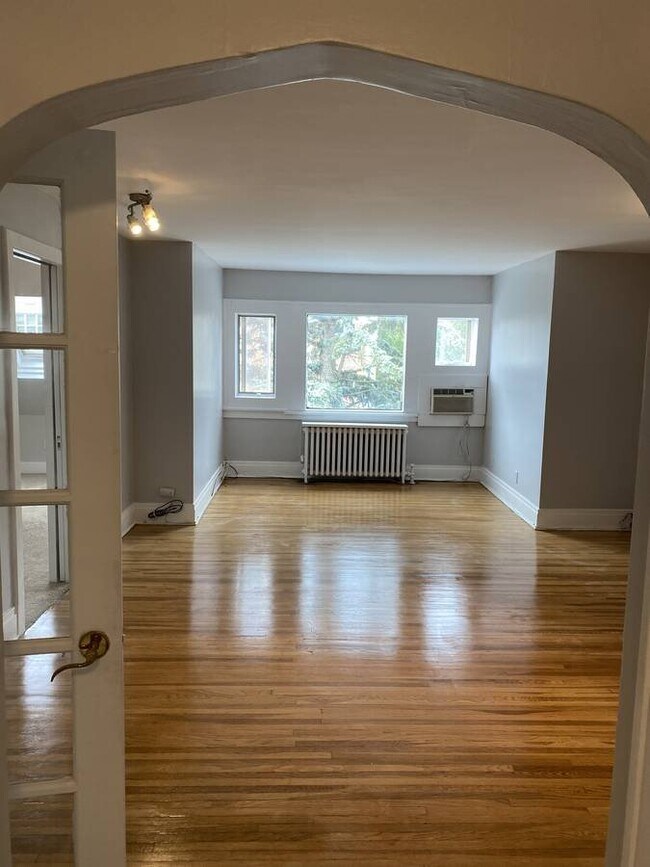 Building Photo - 405 Elmwood Ave