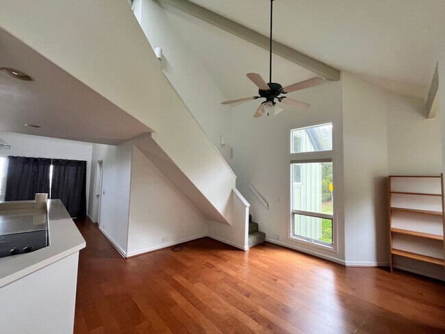 Building Photo - Kamuela Heights