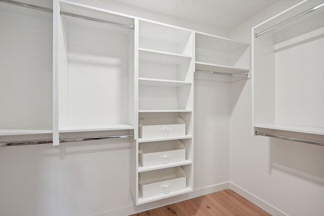 Building Photo - 1212 Demonbreun St