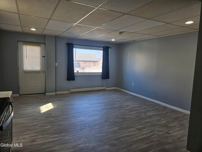 Building Photo - 38 Main St