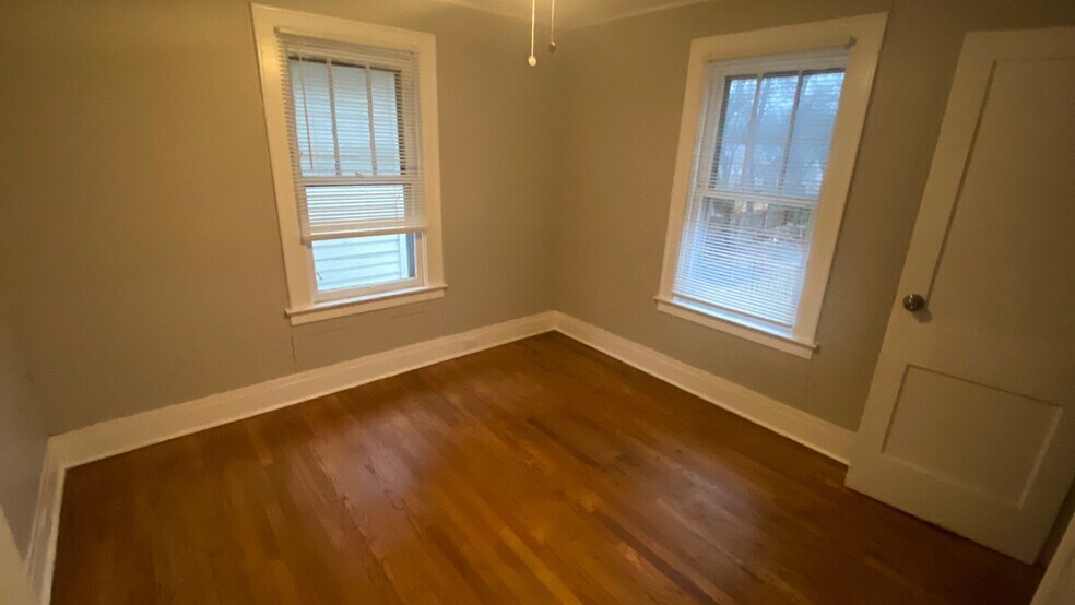 Building Photo - 129 Wiman Ave