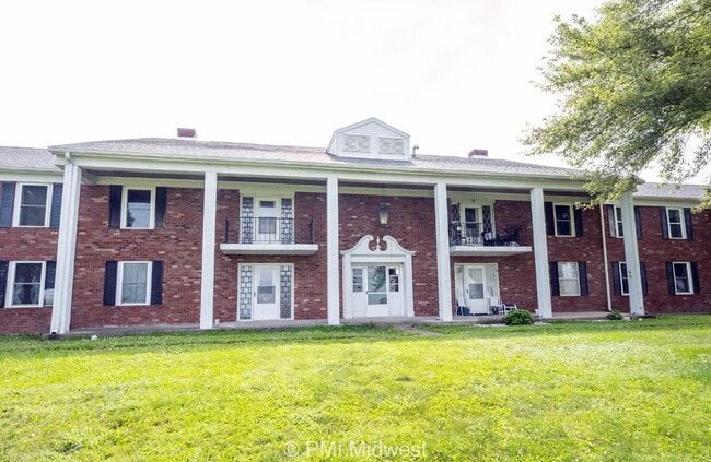 Building Photo - "Charming 1-Bedroom Retreat in Shelbyville...