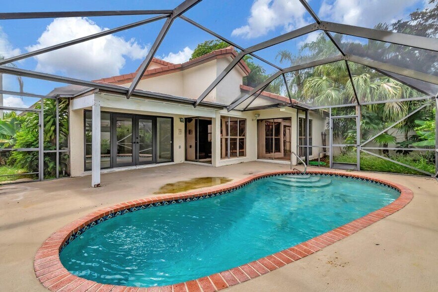 Building Photo - 7810 Villa Nova Dr