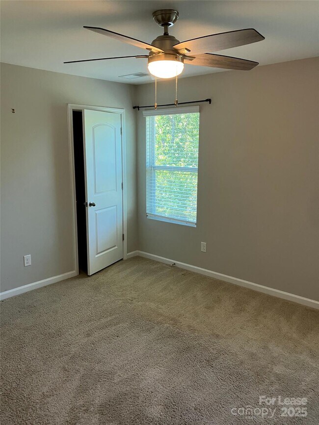 Building Photo - 10421 Bluejack Oak Ct