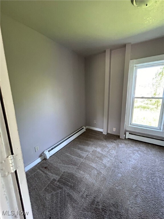 Building Photo - 2495 Apple Ave