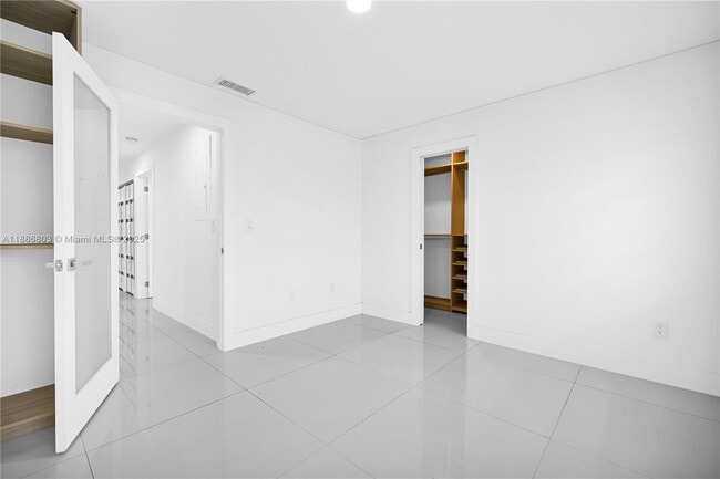 Building Photo - 13284 SW 39th St