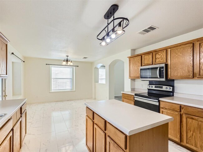 Building Photo - 13313 John Tyler St